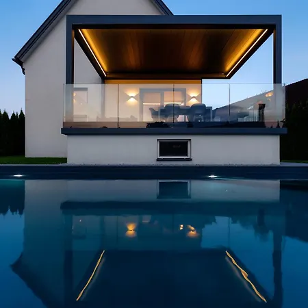 Semesterbostad Platschberg Urban Hideaway - Stilvolles Mit Pool An Der Weinstrasse *