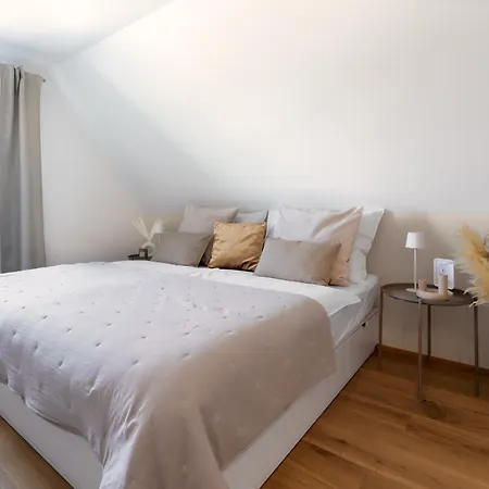 Platschberg Urban Hideaway - Stilvolles Mit Pool An Der Weinstrasse Berghausen