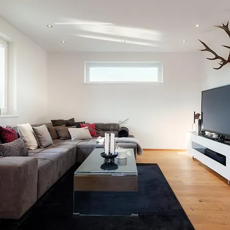 Semesterbostad Platschberg Urban Hideaway - Stilvolles Mit Pool An Der Weinstrasse