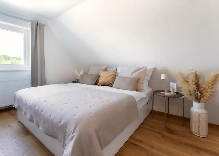 Platschberg Urban Hideaway - Stilvolles Mit Pool An Der Weinstrasse Berghausen